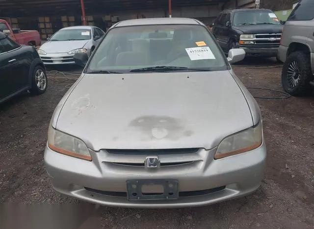 1HGCG5648XA156065 1999 1999 Honda Accord- LX 6