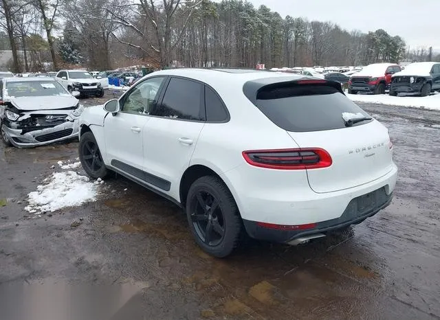 WP1AA2A54HLB82768 2017 2017 Porsche Macan 3