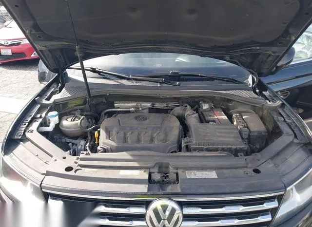 3VV3B7AX0JM002858 2018 2018 Volkswagen Tiguan- 2-0T Se/2-0T 10