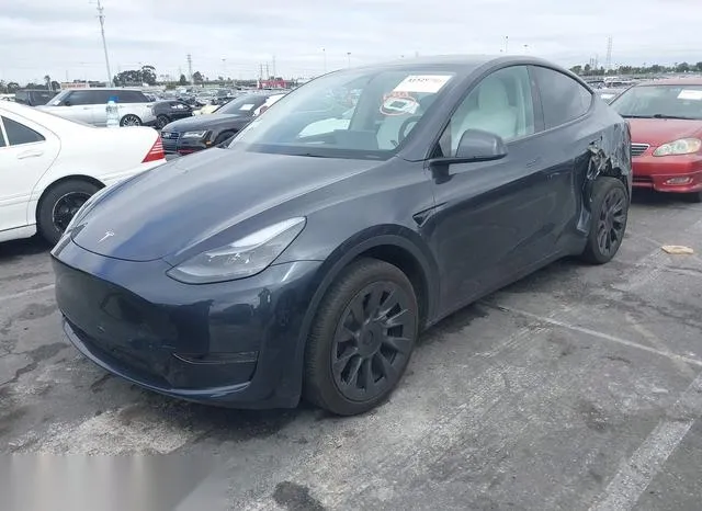 7SAYGDED7RF111373 2024 2024 Tesla Model Y- Long Range Dual 2