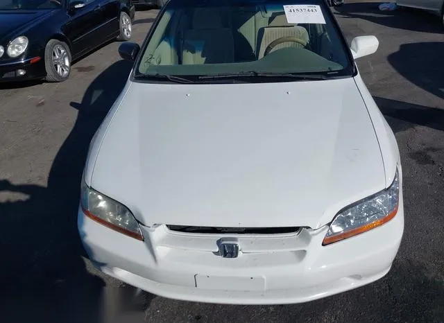 1HGCG5657WA053761 1998 1998 Honda Accord- EX 6