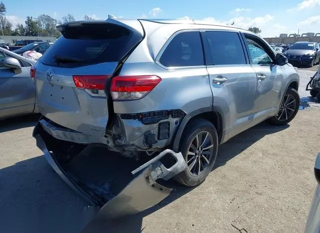 5TDKZRFH1HS191033 2017 2017 Toyota Highlander- Xle 4