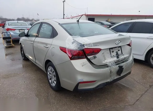 3KPC24A38JE015734 2018 2018 Hyundai Accent- SE 3