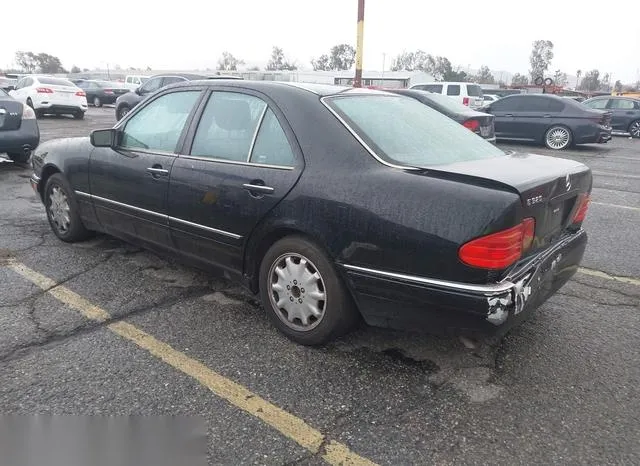 WDBJF55F6VA337852 1997 1997 Mercedes-Benz E 320 3