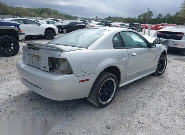 1FAFP4047YF124653 2000 2000 Ford Mustang 4