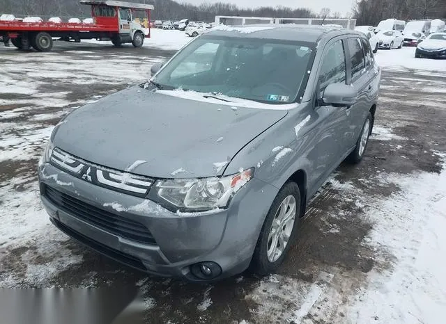 JA4AZ3A39EZ009409 2014 2014 Mitsubishi Outlander- SE 2