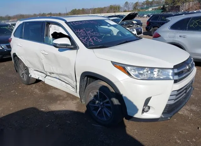 5TDJZRFH2HS520382 2017 2017 Toyota Highlander- Xle 1