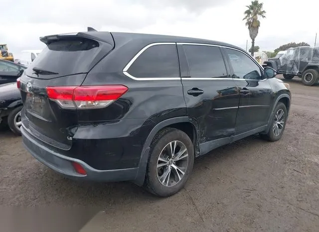 5TDZZRFH9KS356784 2019 2019 Toyota Highlander- Le Plus 4