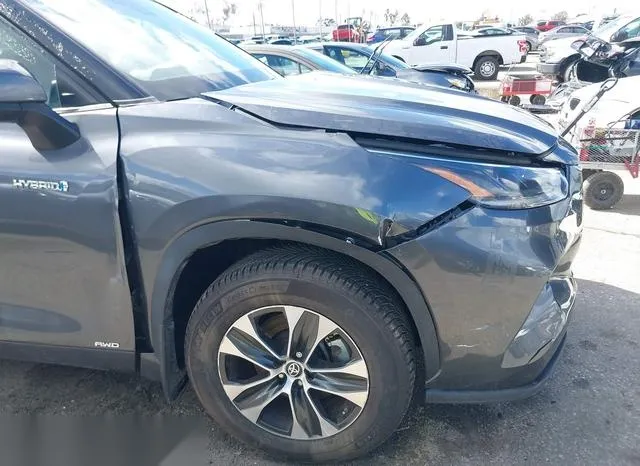 5TDHBRCH3MS516567 2021 2021 Toyota Highlander- Hybrid Xle 6