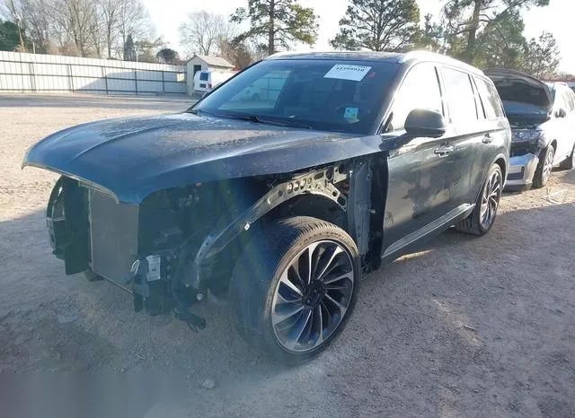 5LM5J7WC1MGL09107 2021 2021 Lincoln Aviator- Reserve 2