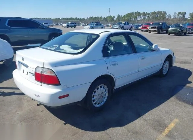 1HGCD5651TA152435 1996 1996 Honda Accord- Ex/Ex-R 4