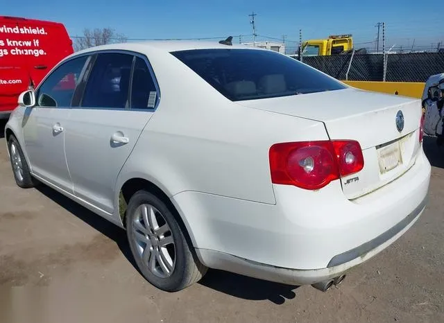 3VWSG81K27M010455 2007 2007 Volkswagen Jetta- 2-5 3