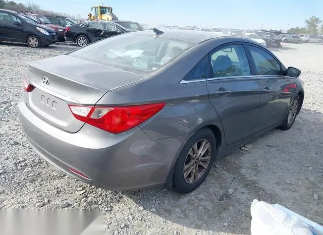 5NPEB4AC5DH755105 2013 2013 Hyundai Sonata- Gls 4