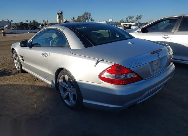 WDBSK7BA1CF169123 2012 2012 Mercedes-Benz SL 550 3