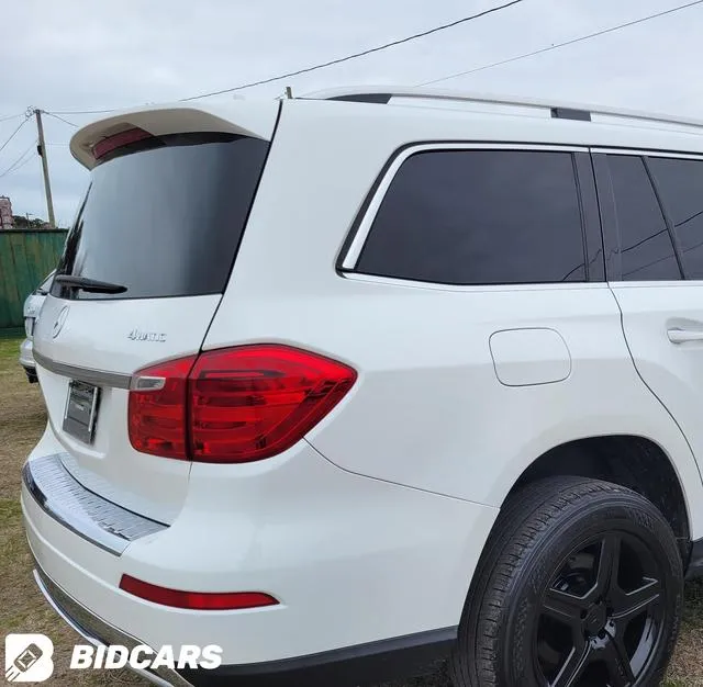 4JGDF6EE2FA517080 2015 2015 Mercedes-Benz GL-Class- 4Matic 3