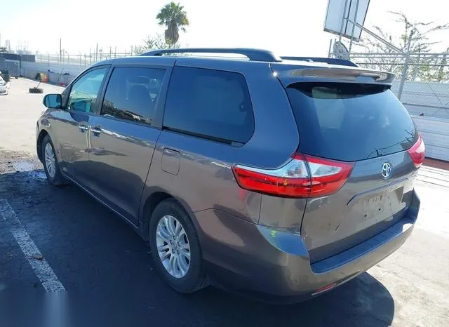 5TDYZ3DC9HS849096 2017 2017 Toyota Sienna- Xle 8 Passenger 3