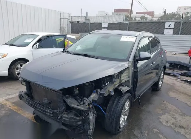 KM8J33A43JU600807 2018 2018 Hyundai Tucson- Sel 2