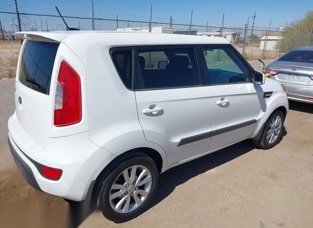 KNDJT2A57D7539648 2013 2013 KIA Soul 4