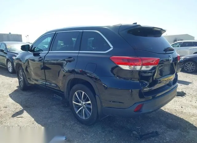 5TDKZRFH5HS524415 2017 2017 Toyota Highlander- Xle 3