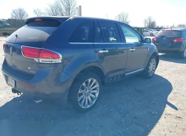 2LMDJ8JK5DBL41332 2013 2013 Lincoln MKX 4