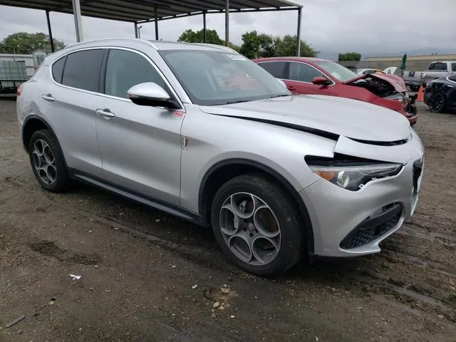 ZASFAKAN8J7B78851 2018 2018 Alfa Romeo Stelvio 4