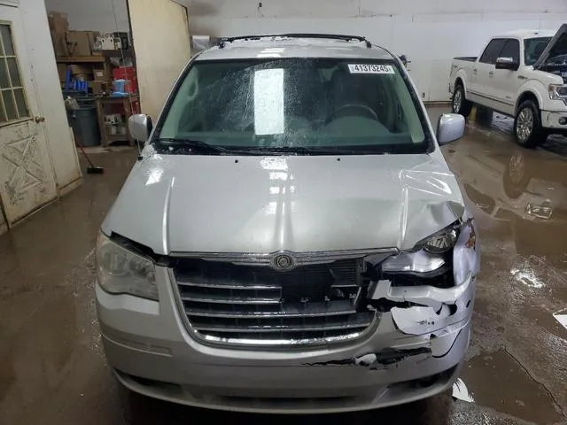 2A8HR541X9R572813 2009 2009 Chrysler Town and Country- Touring 5