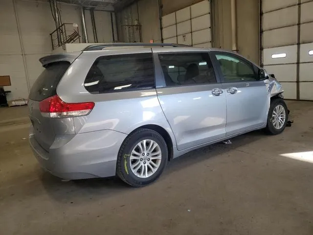 5TDYK3DC5DS359205 2013 2013 Toyota Sienna- Xle 3