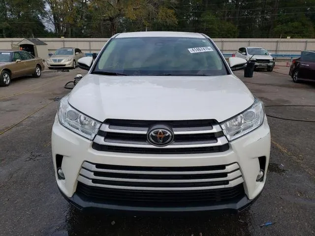 5TDZZRFH0KS348878 2019 2019 Toyota Highlander- LE 5