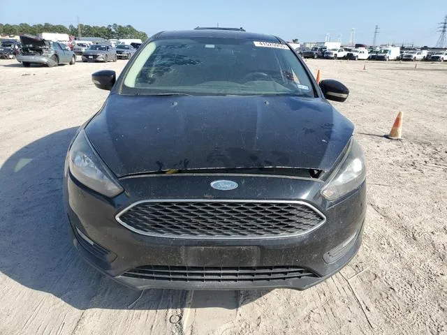 1FADP3H2XJL258990 2018 2018 Ford Focus- Sel 5