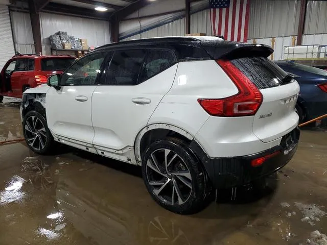 YV4162UM3N2719053 2022 2022 Volvo XC40- T5 R-Design 2