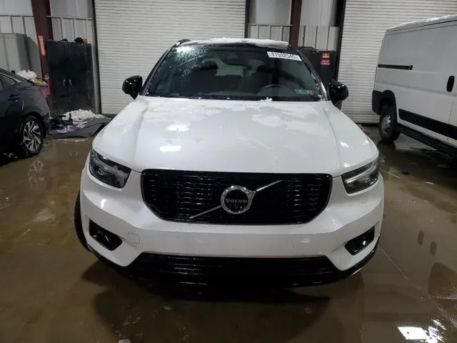 YV4162UM3N2719053 2022 2022 Volvo XC40- T5 R-Design 5