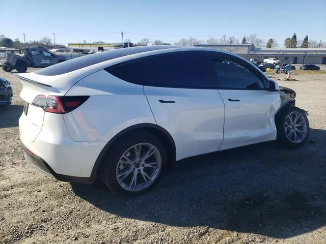 7SAYGDEE7RF070588 2024 2024 Tesla MODEL Y 3