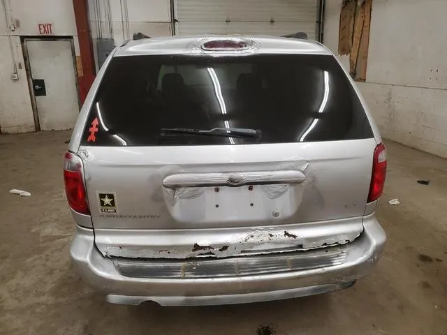 2C4GP44R95R439284 2005 2005 Chrysler Town and Country- LX 6