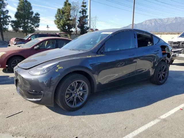 7SAYGDEE5SF242588 2025 2025 Tesla MODEL Y 1