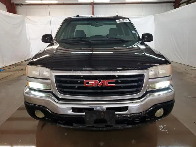 2GTEC13T051233526 2005 2005 GMC New Sierra- C1500 5