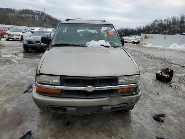 1GNDT13W82K211783 2002 2002 Chevrolet Blazer 5