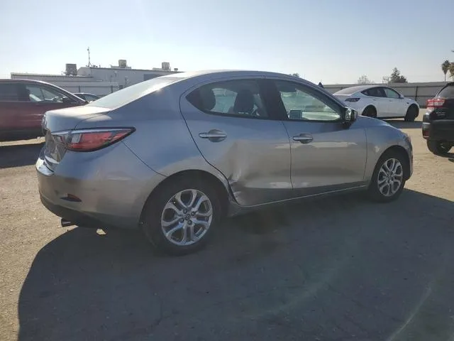 3MYDLBZV6GY102438 2016 2016 Toyota Scion 3