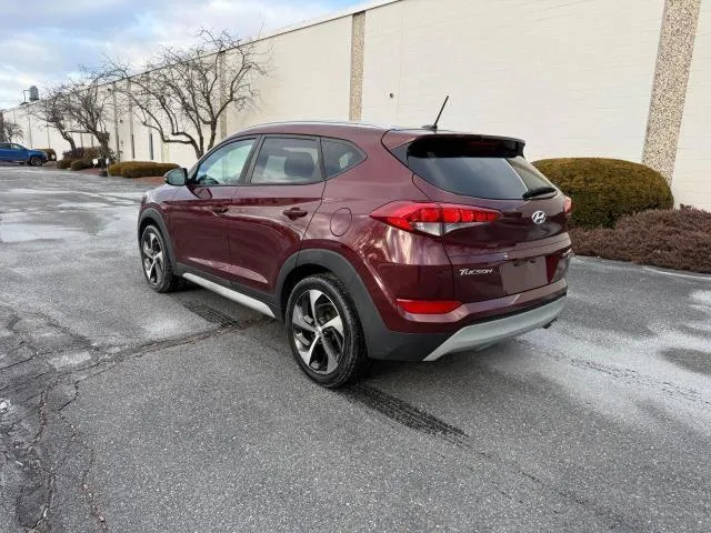 KM8J3CA26HU395573 2017 2017 Hyundai Tucson- Limited 3