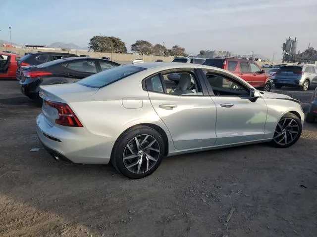 7JR102FK5KG010818 2019 2019 Volvo S60- T5 Momentum 3