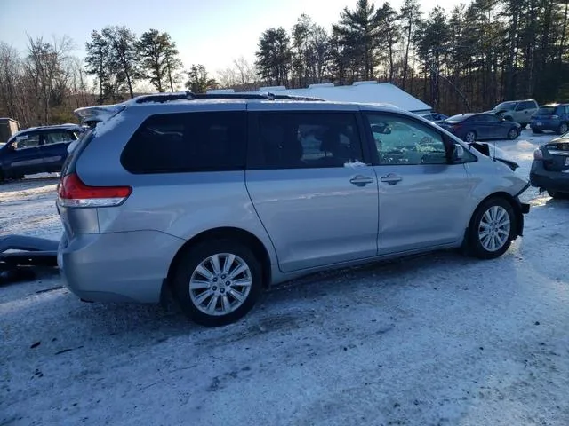 5TDDK3DC8ES089760 2014 2014 Toyota Sienna- Xle 3