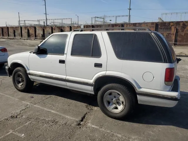 1GNCS13W8V2160076 1997 1997 Chevrolet Blazer 2