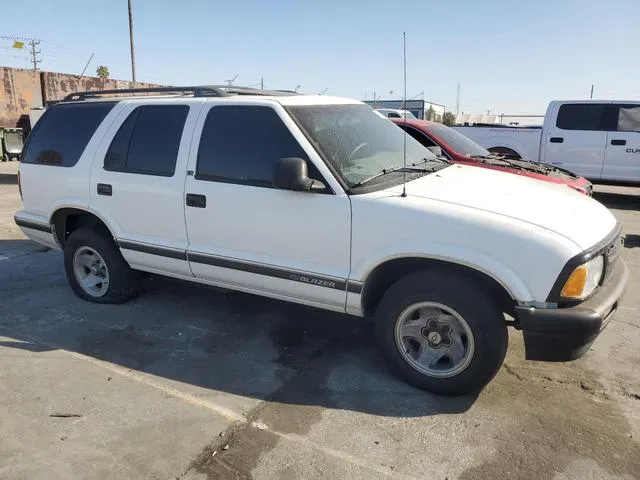 1GNCS13W8V2160076 1997 1997 Chevrolet Blazer 4