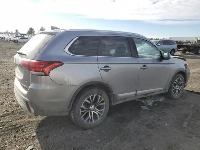 JA4AZ3A35LZ037785 2020 2020 Mitsubishi Outlander- SE 3