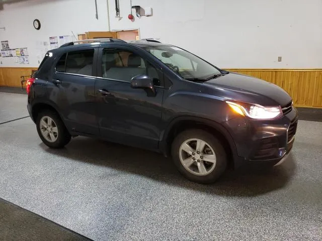 KL7CJPSM1MB372151 2021 2021 Chevrolet Trax- 1LT 4