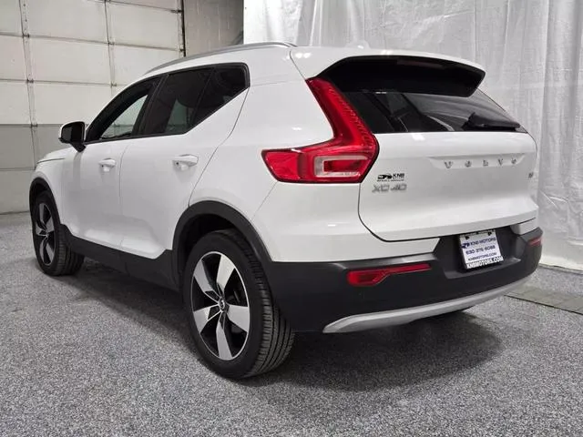 YV4162UK4L2266444 2020 2020 Volvo XC40- T5 Momentum 3