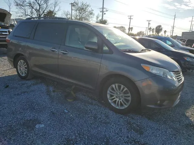 5TDYK3DC6FS657118 2015 2015 Toyota Sienna- Xle 4