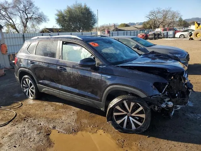 3VVSX7B20RM015119 2024 2024 Volkswagen Taos- SE 4