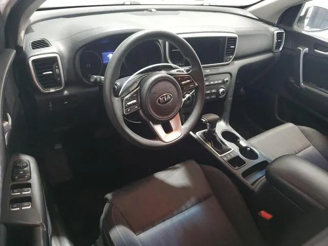 KNDPMCAC5L7783910 2020 2020 KIA Sportage- LX 8