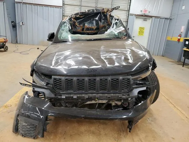 1C4RJKAG3R8557365 2024 2024 Jeep Grand Cherokee- L Laredo 5