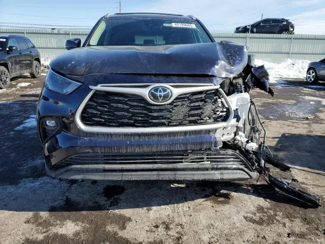 5TDKDRBH8RS548603 2024 2024 Toyota Highlander- LE 5